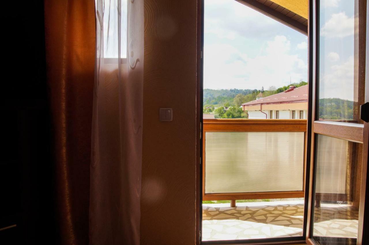 Hotel Pensiunea Nicol Valea Iasului Exterior foto